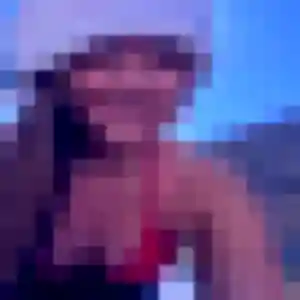 Chloe, 20 ans, en ligne à Châtellerault pour une rencontre coquine