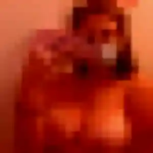 Photo de Inaya à Châtillon-sur-Loire (20 ans) - plan cul gratuit