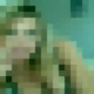 Camille, 20 ans, connectée à Châtillon-sur-Marne pour une rencontre coquine