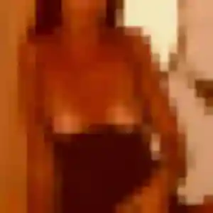 Photo de Eden à Châtillon-sur-Thouet (32 ans) - plan cul discret