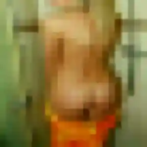 Photo privée de Feriel, 31 ans à Cieutat - plan discret