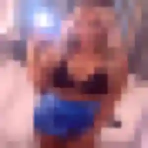 Rejoins Heloise, 22 ans à Clémont en privé