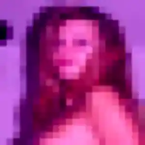 Lila de Clohars-Carnoët, 26 ans - plan cul discret