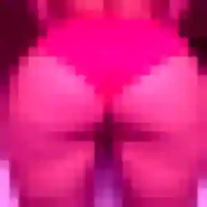 Naila, 31 ans, en ligne à Collonges-sous-Salève pour une rencontre coquine