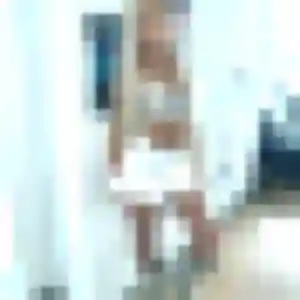 Manel, 27 ans, connectée à Commercy pour une rencontre coquine