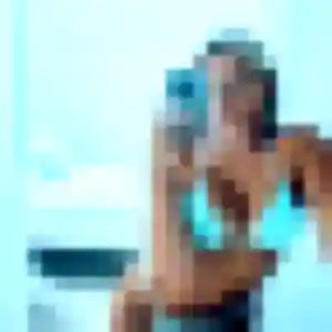 Lina, 26 ans, en ligne à Courchevel pour une rencontre coquine