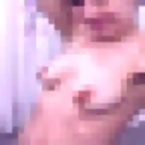 Daphne, femme de 21 ans veut plan cul à Courtillers
