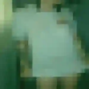 Clarisse, 21 ans, connectée à Crach pour une rencontre coquine