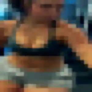 Julie, fille de 24 ans propose plan cul à Crouttes-sur-Marne