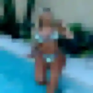 Emma de Dambenois, 26 ans - plan cul sans prise de tête