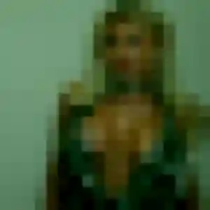 Lucie, 27 ans, disponible à Deaux pour un plan cul