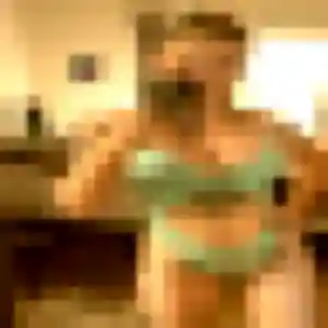 Nour, fille de 25 ans cherche plan cul à Dhuizon