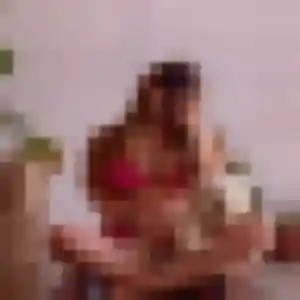 Morgane de Dolmayrac, 32 ans - plan cul discret