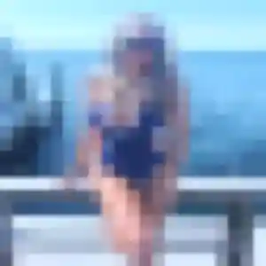 Julie, 26 ans, en ligne à Donville-les-Bains pour un plan cul