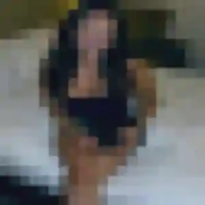 Rencontre Elina, 25 ans à Donzy en privé