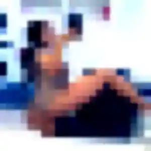 Découvre Lina, 22 ans à Dragey-Ronthon en privé