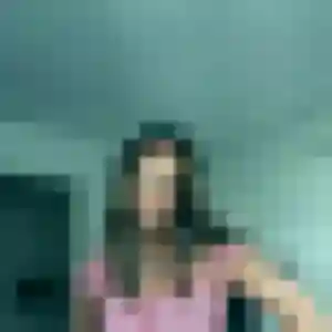 Lena, 23 ans, connectée à Épenoy pour une rencontre coquine
