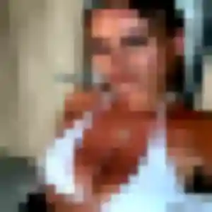Contacte Flore, 22 ans à Épervans en privé