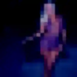 Axelle, 19 ans, connectée à Épierre pour une rencontre coquine