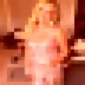 Salome, 30 ans, connectée à Épretot pour un plan cul