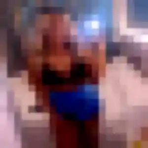 Photo privée de Heloise, 35 ans à Ercé-en-Lamée - plan discret