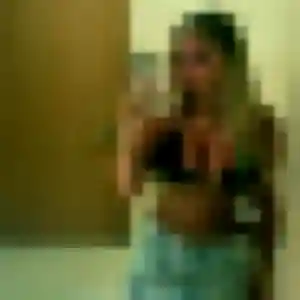 Roxane, 31 ans, connectée à Estibeaux pour une rencontre coquine