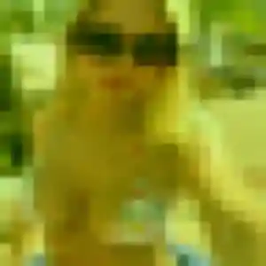 Fanny, 35 ans, en ligne à Eynesse pour une rencontre coquine