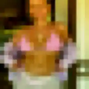 Maya, 19 ans, en ligne à Feneu pour une rencontre coquine