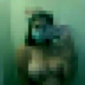 Rencontre Louane, 20 ans à Floirac en privé