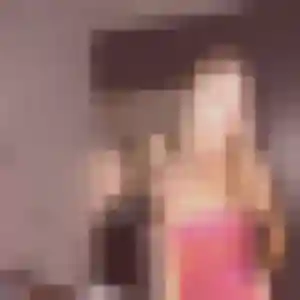 Mila, 19 ans, en ligne à Fressines pour un plan cul