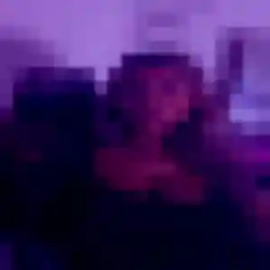 Découvre Elena, 26 ans à Galargues gratuitement