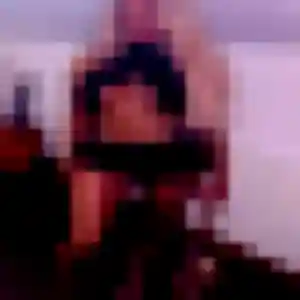 Yasmine, 33 ans, dispo pour plan cul à Granges-Aumontzey