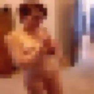 Salome, 25 ans, en ligne à Grues pour une rencontre coquine
