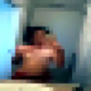 Zoe de Grues, 27 ans - plan cul discret