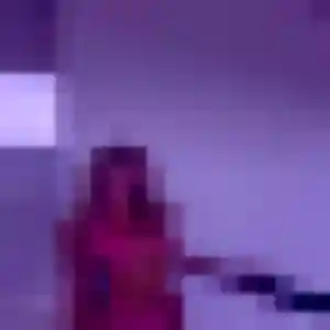 Daphne (19 ans) à Horgues attend une rencontre ce soir