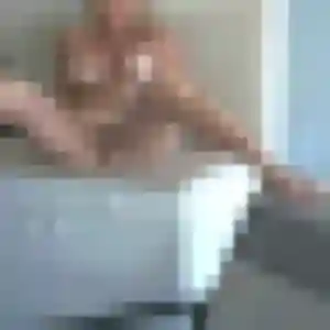 Photo de Alicia à Illifaut (21 ans) - plan cul gratuit