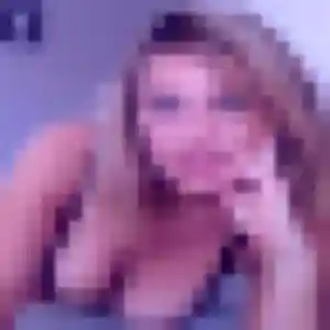 Elina, fille de 19 ans veut plan cul à Izier