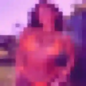 Maya, femme de 33 ans cherche plan cul à Janvry