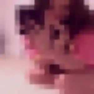 Alina, femme de 21 ans cherche plan cul à Juvincourt-et-Damary
