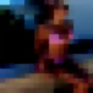 Daphne (27 ans) à Juziers attend une rencontre rapidement