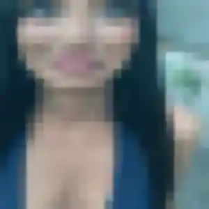 Luna, 21 ans, en ligne à L'Abergement-Clémenciat pour un plan cul