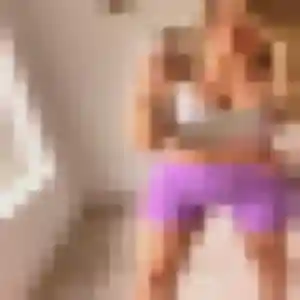 Mahaut, 28 ans, en ligne à L'Ajoupa-Bouillon pour une rencontre coquine