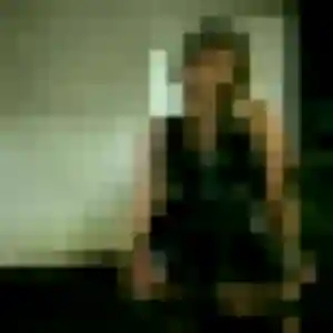 Assia, 19 ans, connectée à La Baconnière pour une rencontre coquine