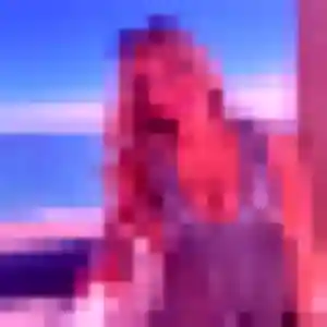 Stella (20 ans) à La Biolle propose une rencontre ce soir