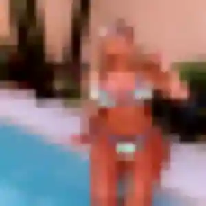Photo exclusive de Ilana, 24 ans à La Brède - plan discret