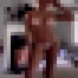 Amandine, 35 ans, cherche un plan cul à La Celle-Saint-Avant