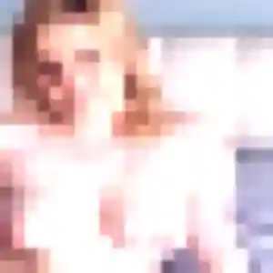 Elisa, 22 ans, en ligne à La Clotte pour une rencontre coquine