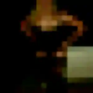 Giulia (26 ans) à La Roquebrussanne attend une rencontre ce soir