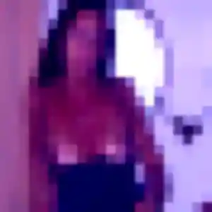 Photo de Lina à La Salvetat-Peyralès (25 ans) - plan cul discret