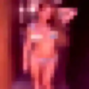 Découvre Sienna, 19 ans à Labastide-Saint-Sernin gratuitement
